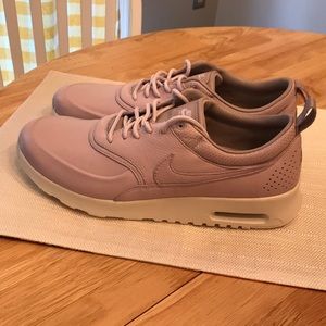 Rare NWOT Nike Air Max Thea lilac. Never worn!